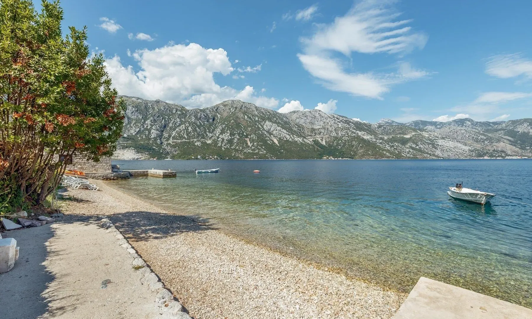 Prodaja, kuća, 300m², Kostanjica, Kotor