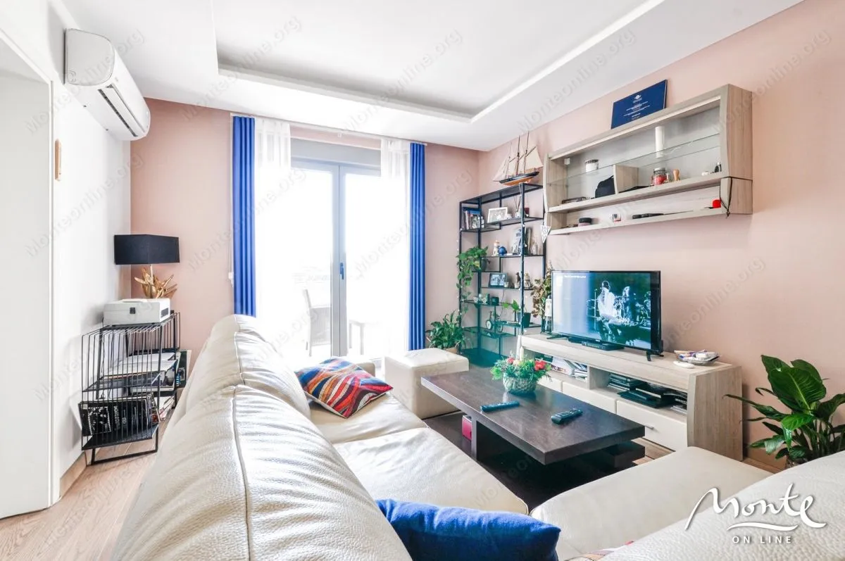 Prodaja, jednosoban stan, 54m², Tivat, Crna Gora