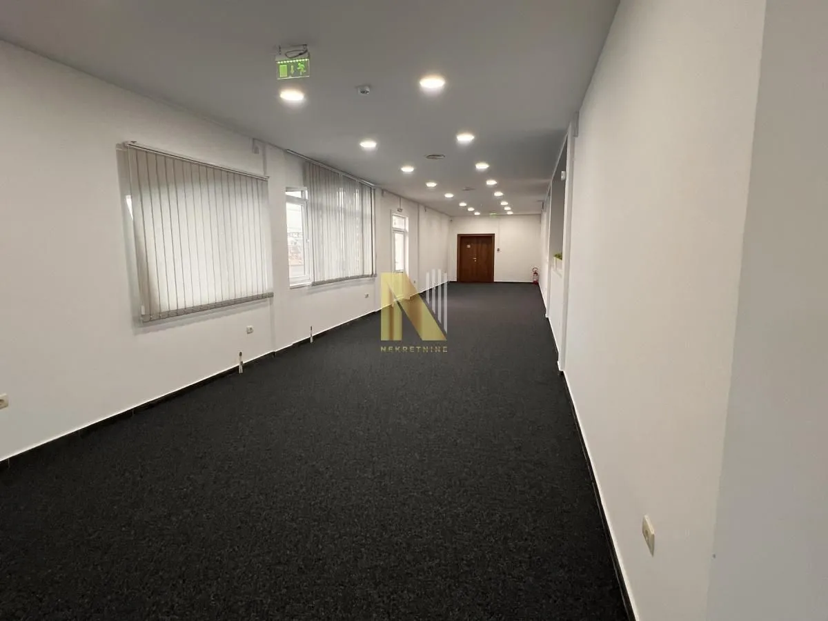 Rent, office space, 1175m², Novo naselje, Novi Sad