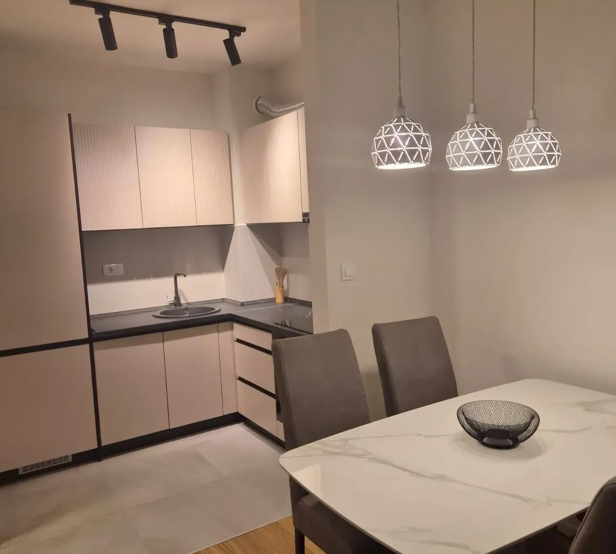 Rent, apartment, 45m², Central Point, Podgorica