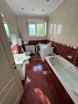 Izdavanje, trosoban stan, 75m², Savski Venac, Beograd - image 5