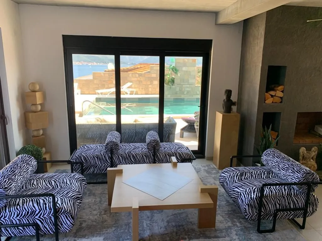 Prodaja, kuća, 280m², Krašići, Tivat