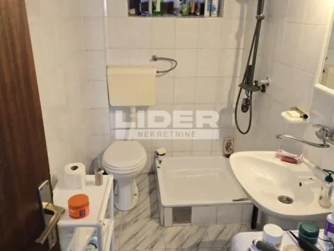 Prodaja, kuća, 247m², Voždovac Sve Podlokacije, Beograd - image 14