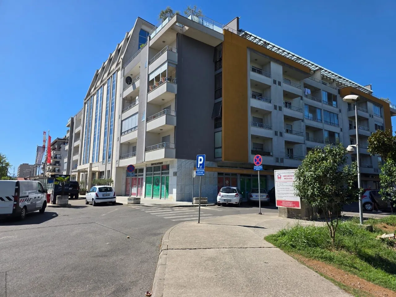 Izdavanje, jednosoban stan, 40m², Pobrežje, Podgorica