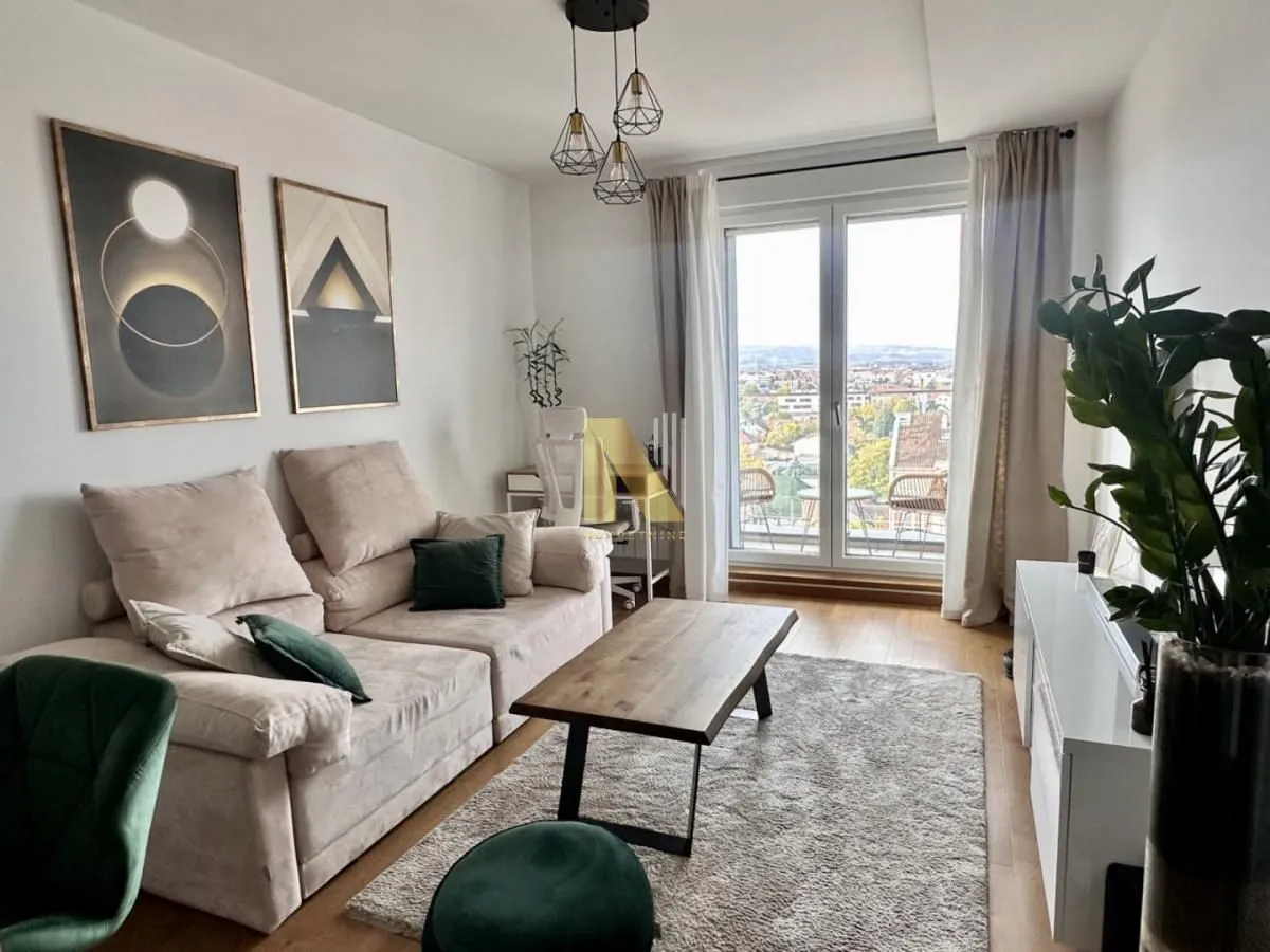 Izdavanje, dvosoban stan, 43m², Bulevar Evrope, Novi Sad Sve Podlokacije