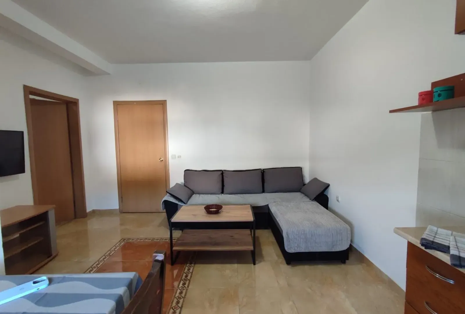 Rent, one bedroom apartment, 40m², Šušanj, Bar