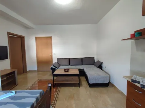 Izdavanje, jednosoban stan, 40m², Šušanj, Bar - image 4