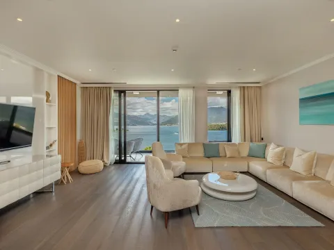 Sale, two bedroom apartment, 190m², Tivat, Crna Gora - image 3