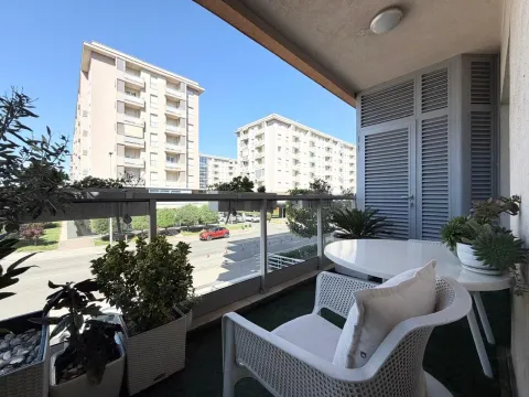 Prodaja, dvosoban stan, 120m², City Kvart, Podgorica - image 12