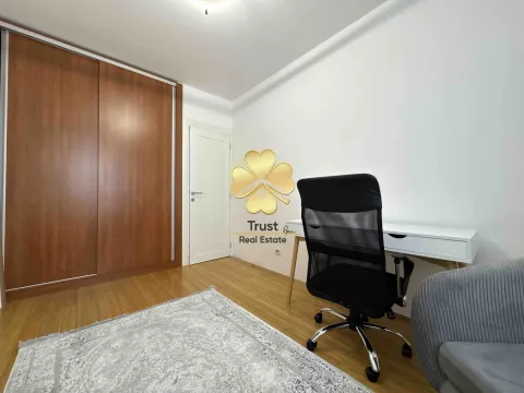 Izdavanje, trosoban stan, 90m², Obala Morače, Podgorica - image 15