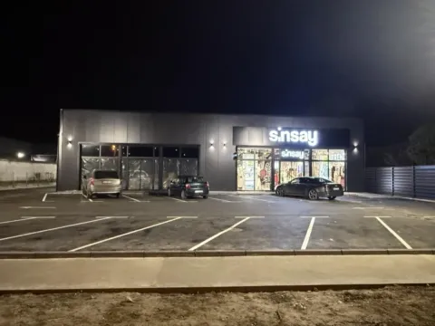 Rent, office space, 504m², Apatin, Srbija - image 4