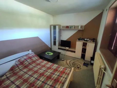 Prodaja, kuća, 198m², Sremska Kamenica, Petrovaradin - image 11