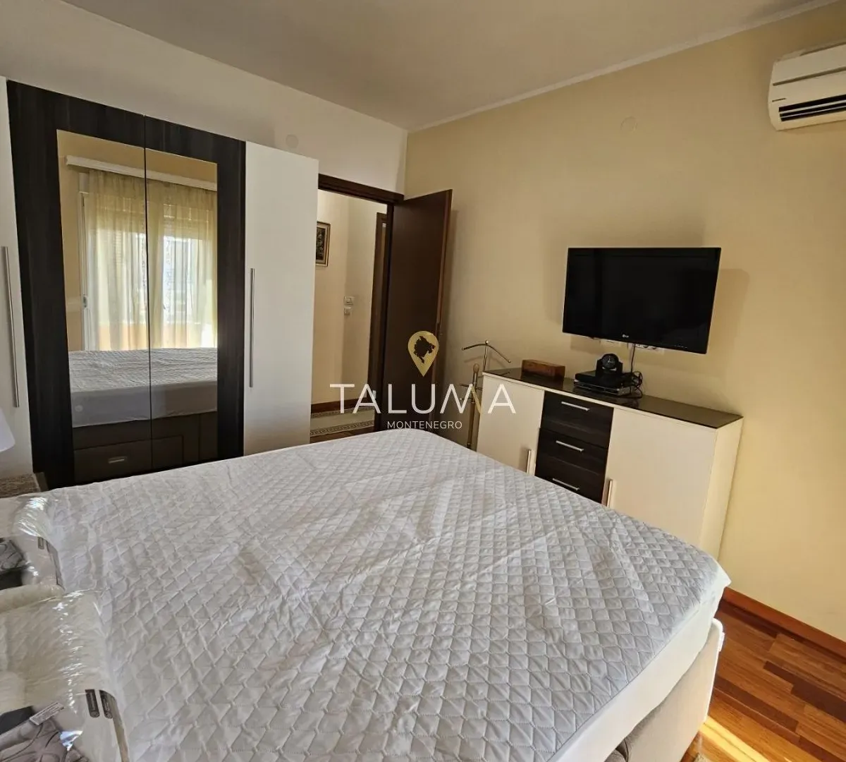 Rent, two bedroom apartment, 75m², City Kvart, Podgorica