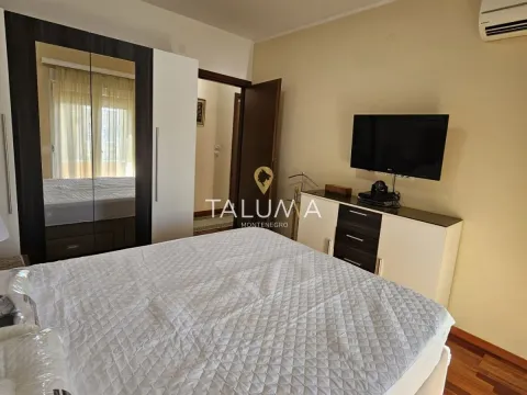 Rent, two bedroom apartment, 75m², City Kvart, Podgorica - image 6
