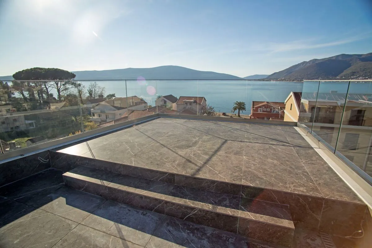 Prodaja, dvosoban stan, 132m², Donja Lastva, Tivat