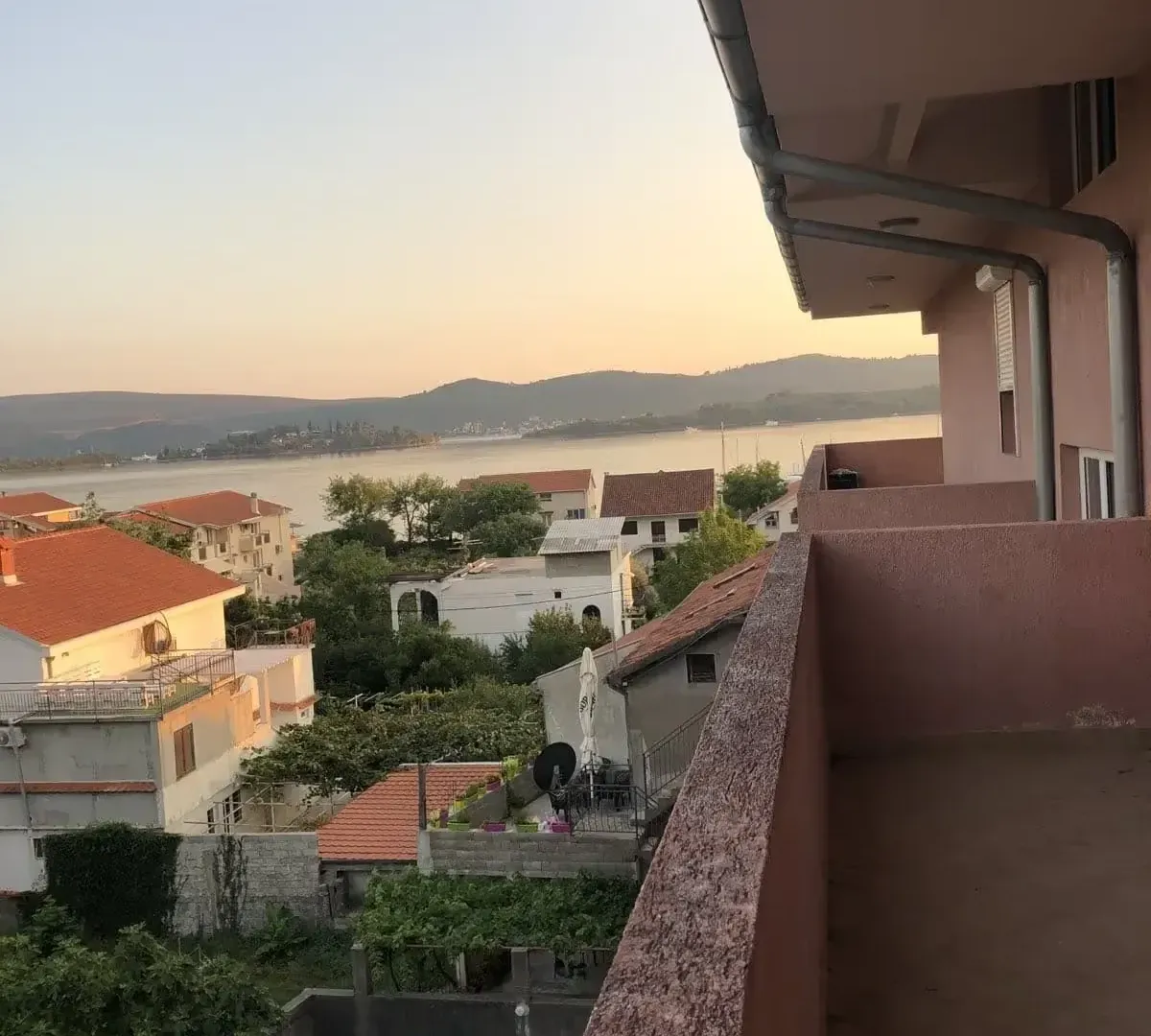 Rent, apartment, 191m², Tivat, Crna Gora