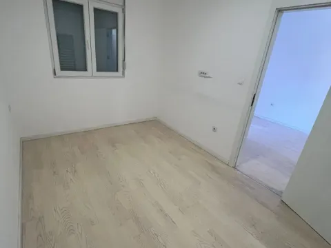 Prodaja, jednosoban stan, 38m², Podgorica, Crna Gora - image 5