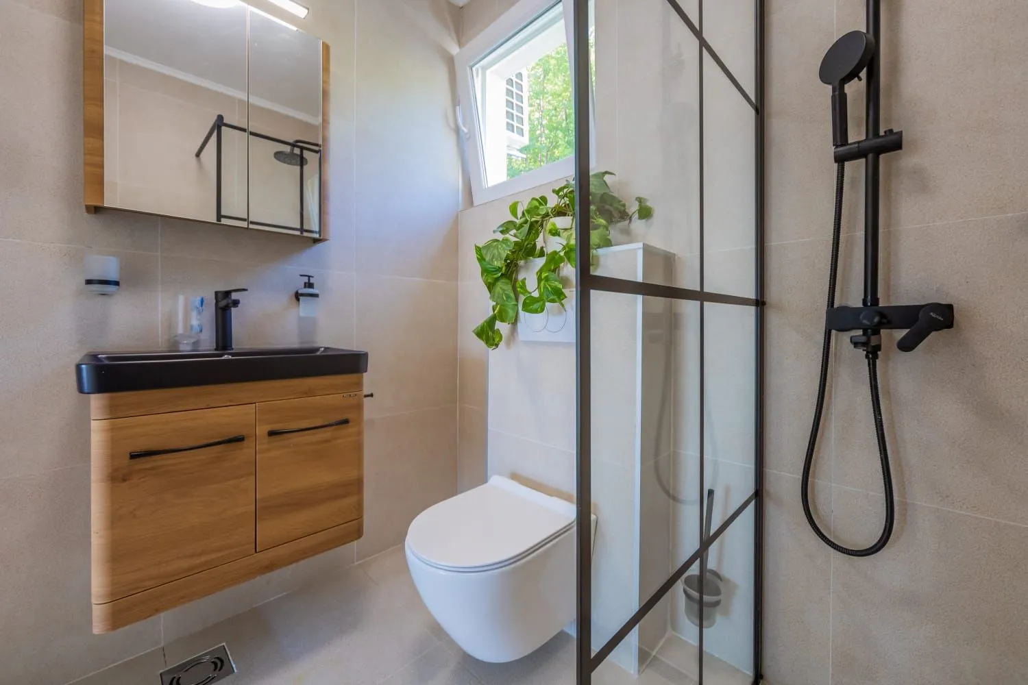 Sale, two bedroom apartment, 100m², Markovići, Budva