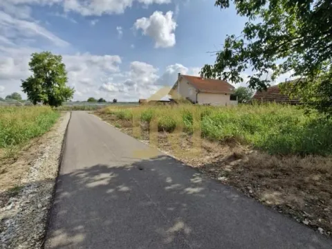 Prodaja, plac, 1400m², Borča 1, Borča Sve Podlokacije - image 2