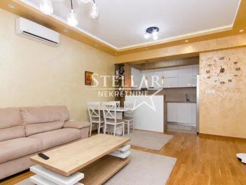 Izdavanje, dvosoban stan, 69m², City Kej, Podgorica - image 15