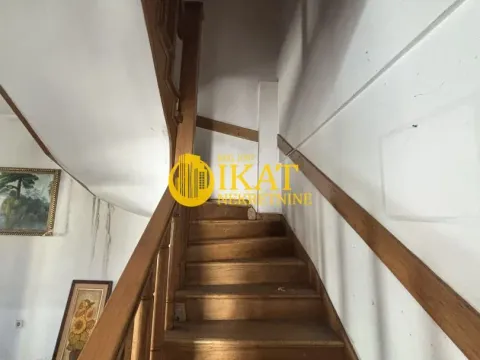 Sale, house, 240m², Savski Venac, Beograd