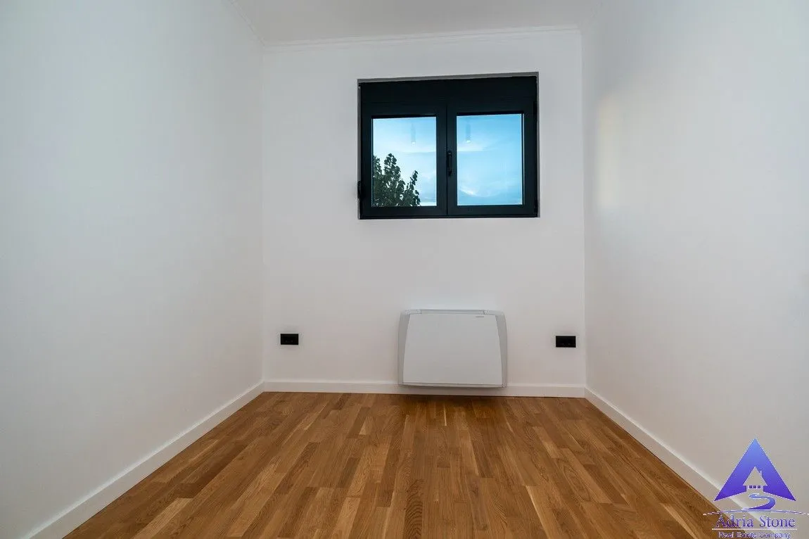 Rent, house, 180m², Podgorica, Crna Gora
