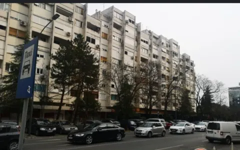 Izdavanje, trosoban stan, 100m², Preko Morače, Podgorica - image 2