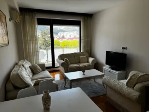 Izdavanje, dvosoban stan, 56m², Centar, Budva - image 4