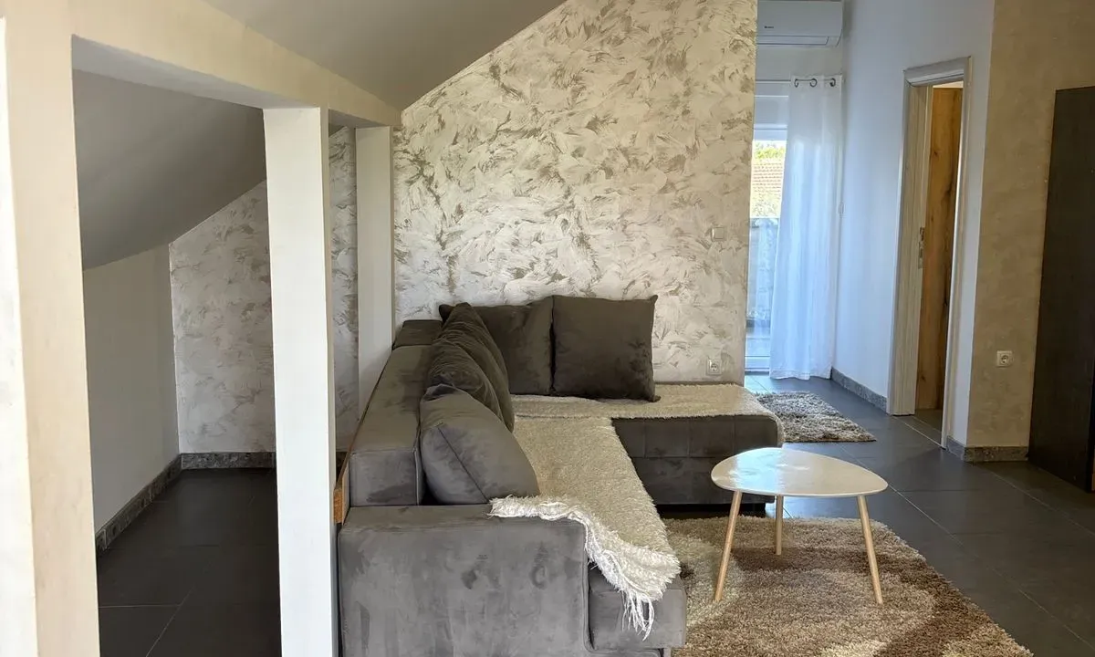 Rent, one bedroom apartment, 70m², Stari Aerodrom, Podgorica