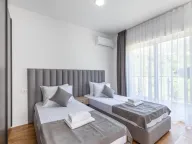 Izdavanje, dvosoban stan, 63m², Bečići, Budva - image 4