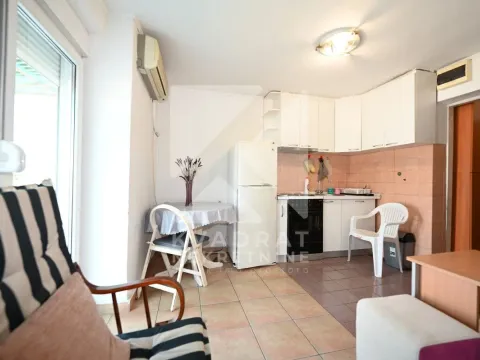 Izdavanje, garsonjera, 25m², Preko Morače, Podgorica - image 2