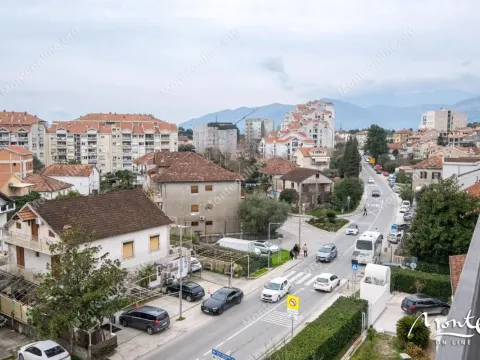 Prodaja, trosoban stan, 236m², Tivat, Crna Gora - image 29