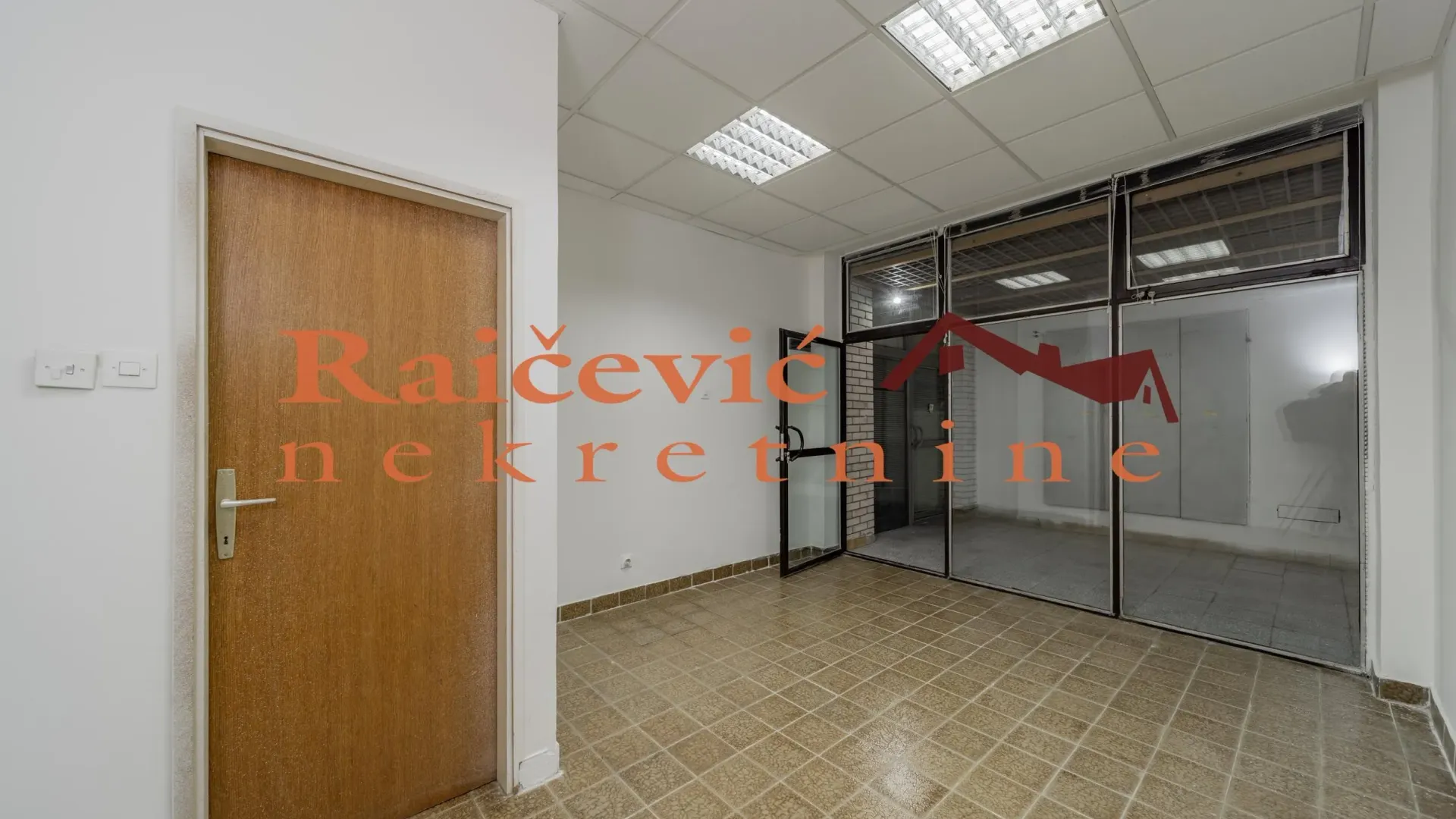 Sale, office space, 49m², Voždovac Sve Podlokacije, Beograd