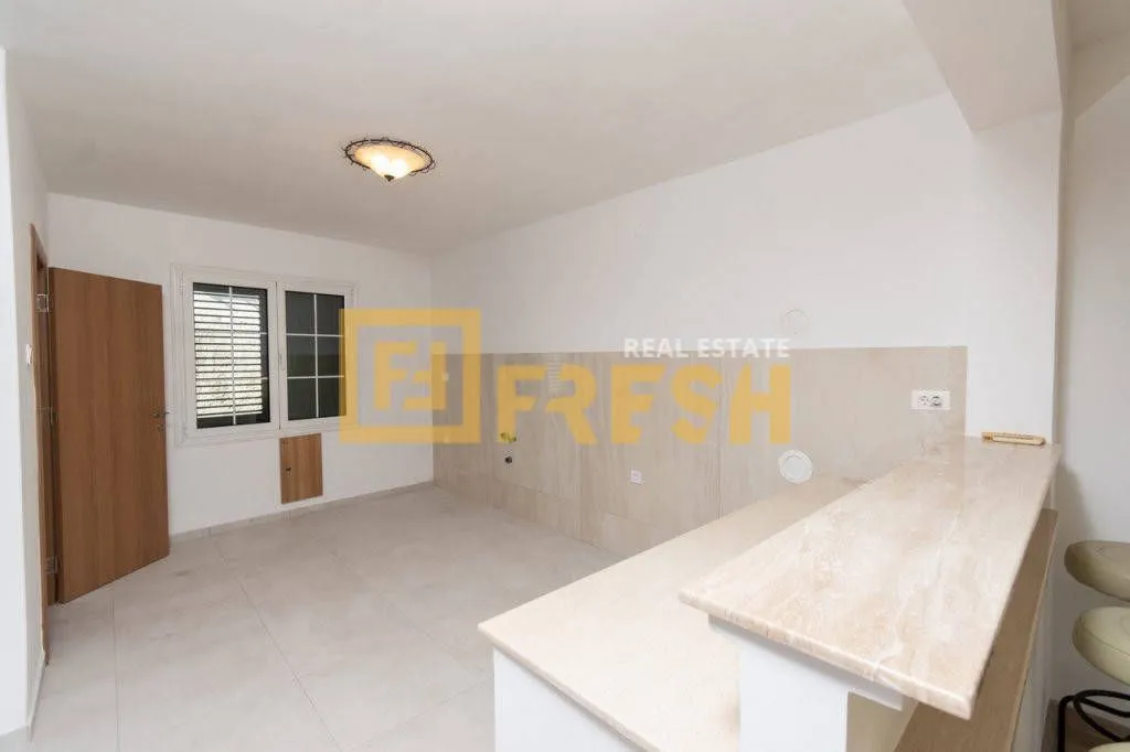 Sale, house, 100m², Stara Varoš, Podgorica