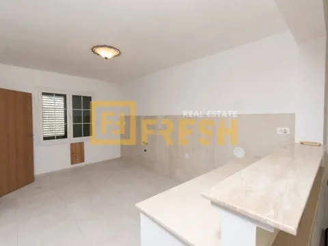 Prodaja, kuća, 100m², Stara Varoš, Podgorica - image 2