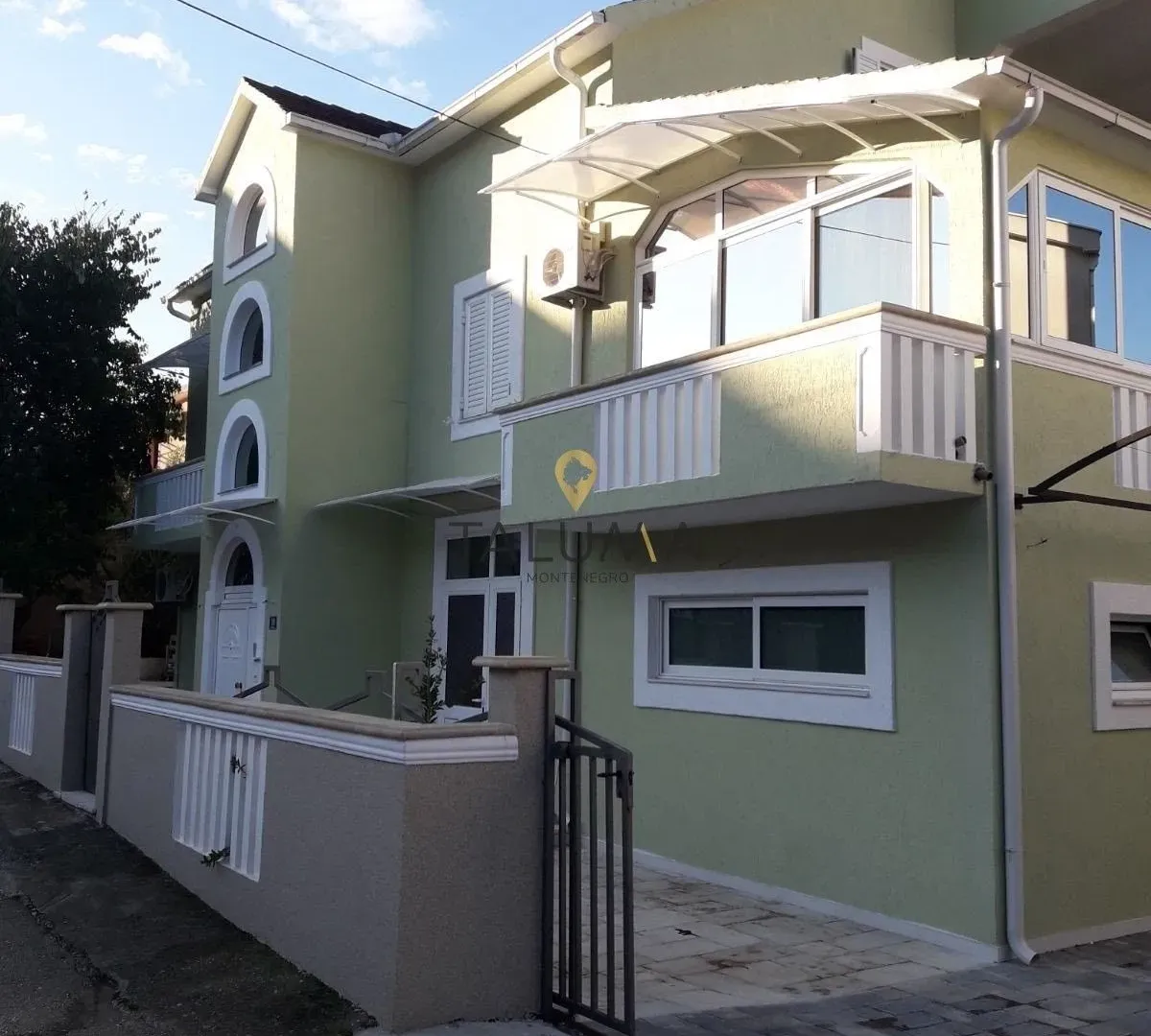 Prodaja, kuća, 447m², Kalimanj, Tivat