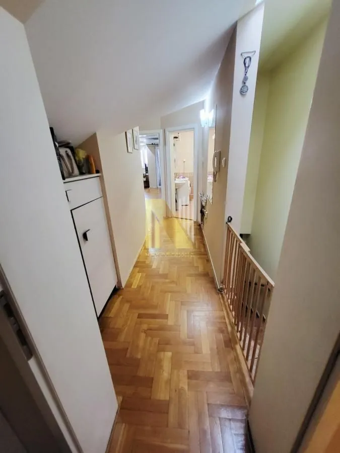 Prodaja, trosoban stan, 80m², Nova Detelinara, Novi Sad Sve Podlokacije
