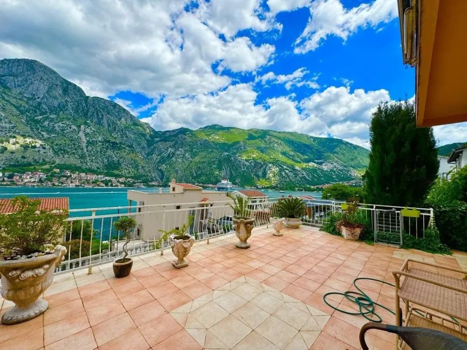 Sale, house, 292m², Muo, Kotor