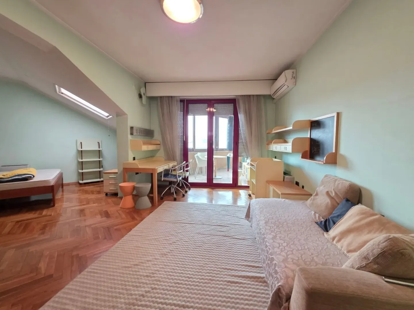 Sale, four bedroom apartment, 281m², Podgorica, Crna Gora