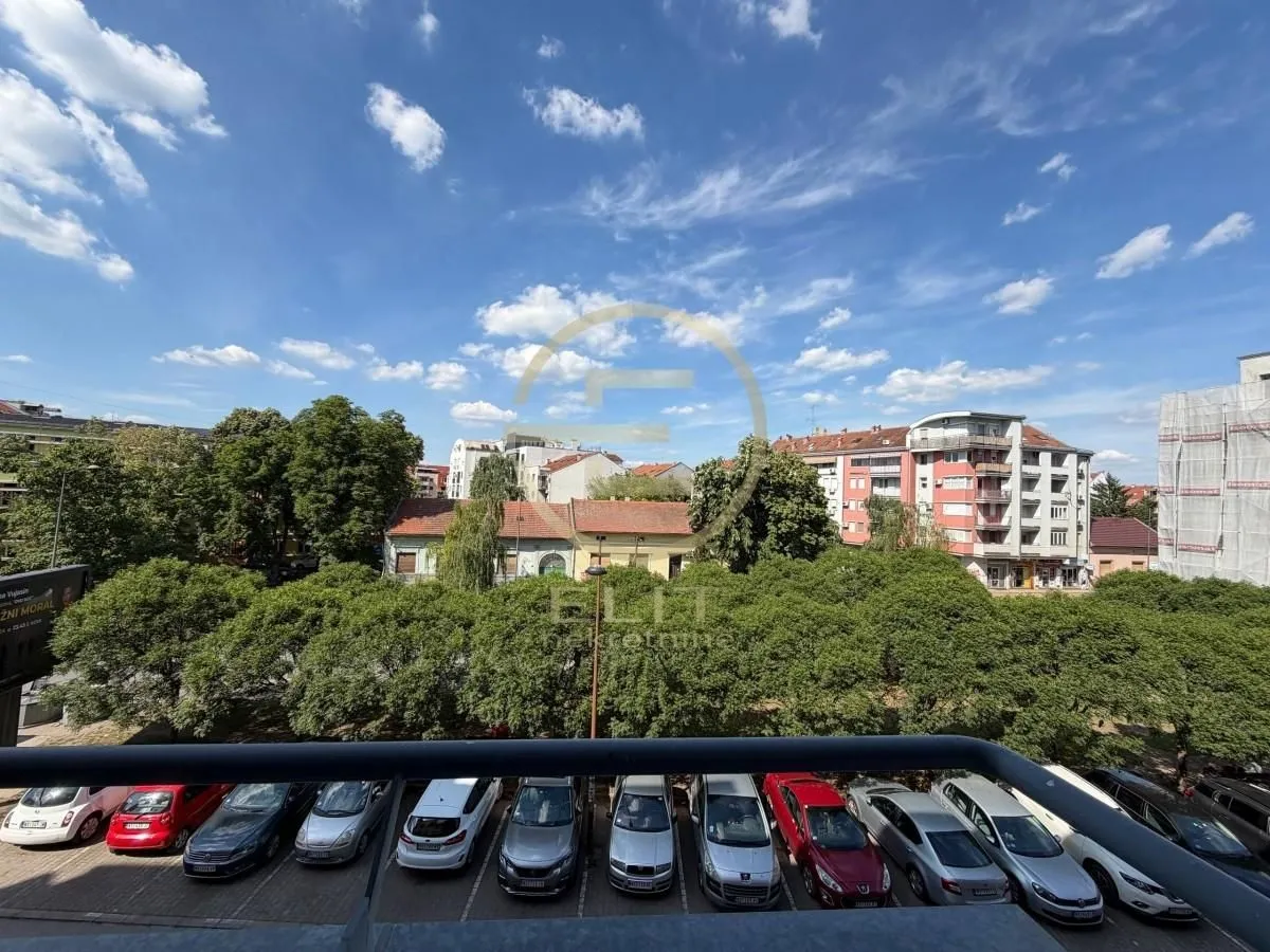 Izdavanje, dvosoban stan, 47m², Rotkvarija, Novi Sad Sve Podlokacije