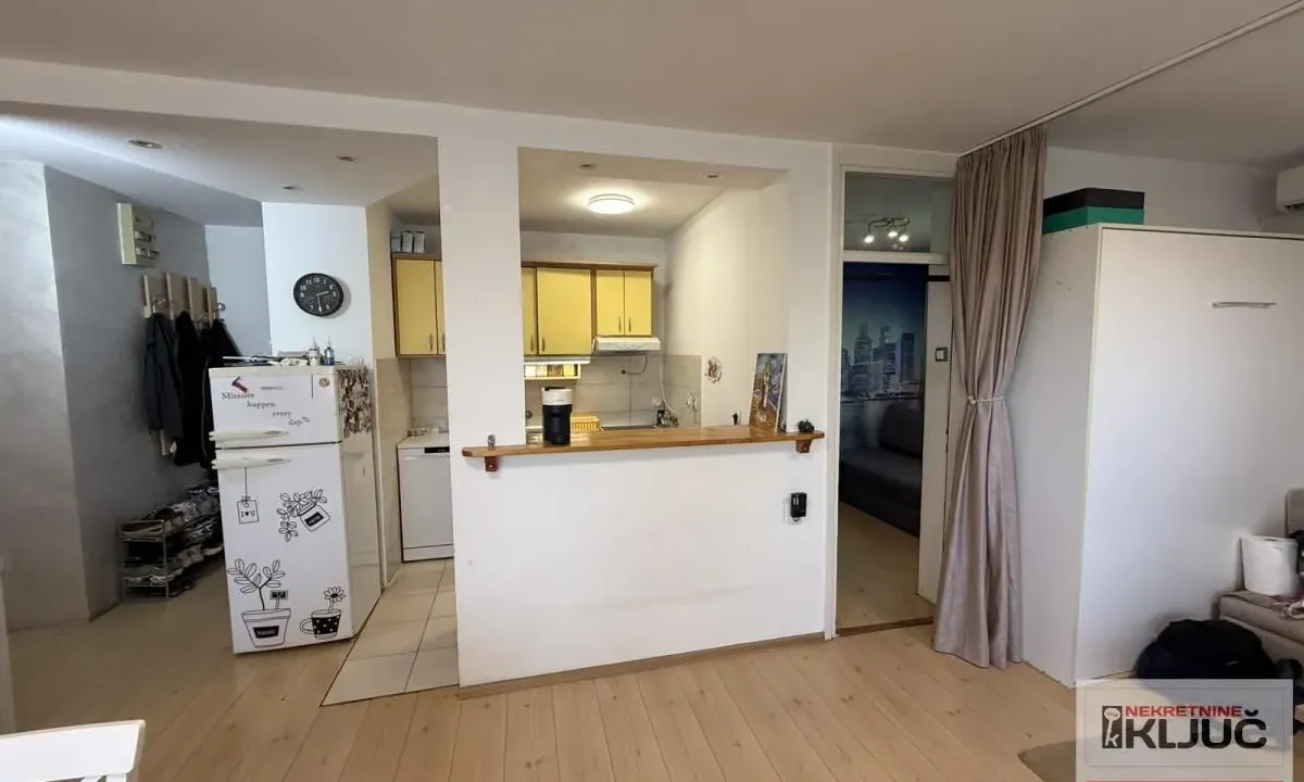 Prodaja, dvosoban stan, 61m², Novo naselje, Novi Sad