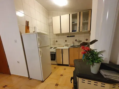 Izdavanje, dvosoban stan, 80m², Ilino, Bar - image 6