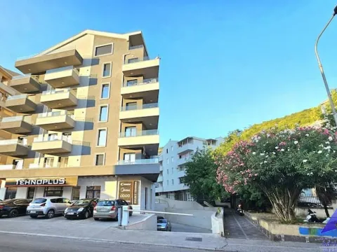 Izdavanje, jednosoban stan, 40m², Podkošljun, Budva - image 5