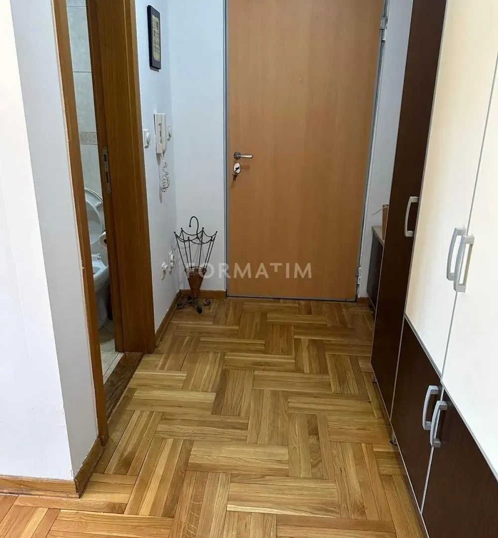Izdavanje, trosoban stan, 80m², Trošarina, Voždovac Sve Podlokacije