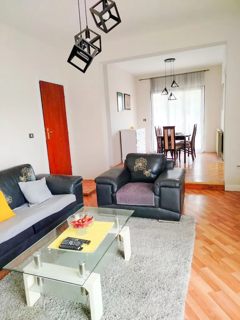 Rent, house, 280m², Donja Gorica, Podgorica