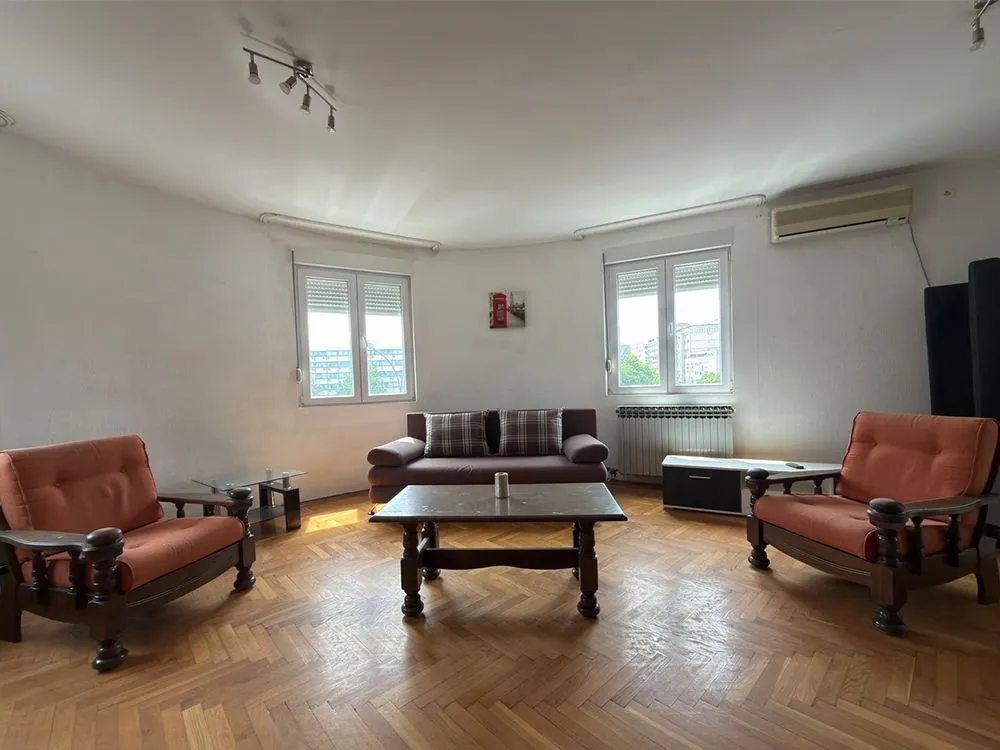 Sale, two bedroom apartment, 65m², Kalenić Pijaca, Vračar Sve Podlokacije
