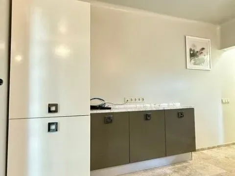 Izdavanje, četvorosoban stan, 79m², Velji Vinogradi, Budva - image 5