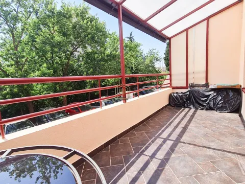 Sale, two bedroom apartment, 80m², Malo Brdo, Podgorica - image 2
