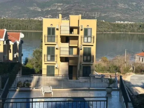 Prodaja, trosoban stan, 102m², Đuraševići, Tivat