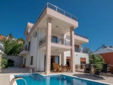 Sale, house, 500m², Šušanj, Bar